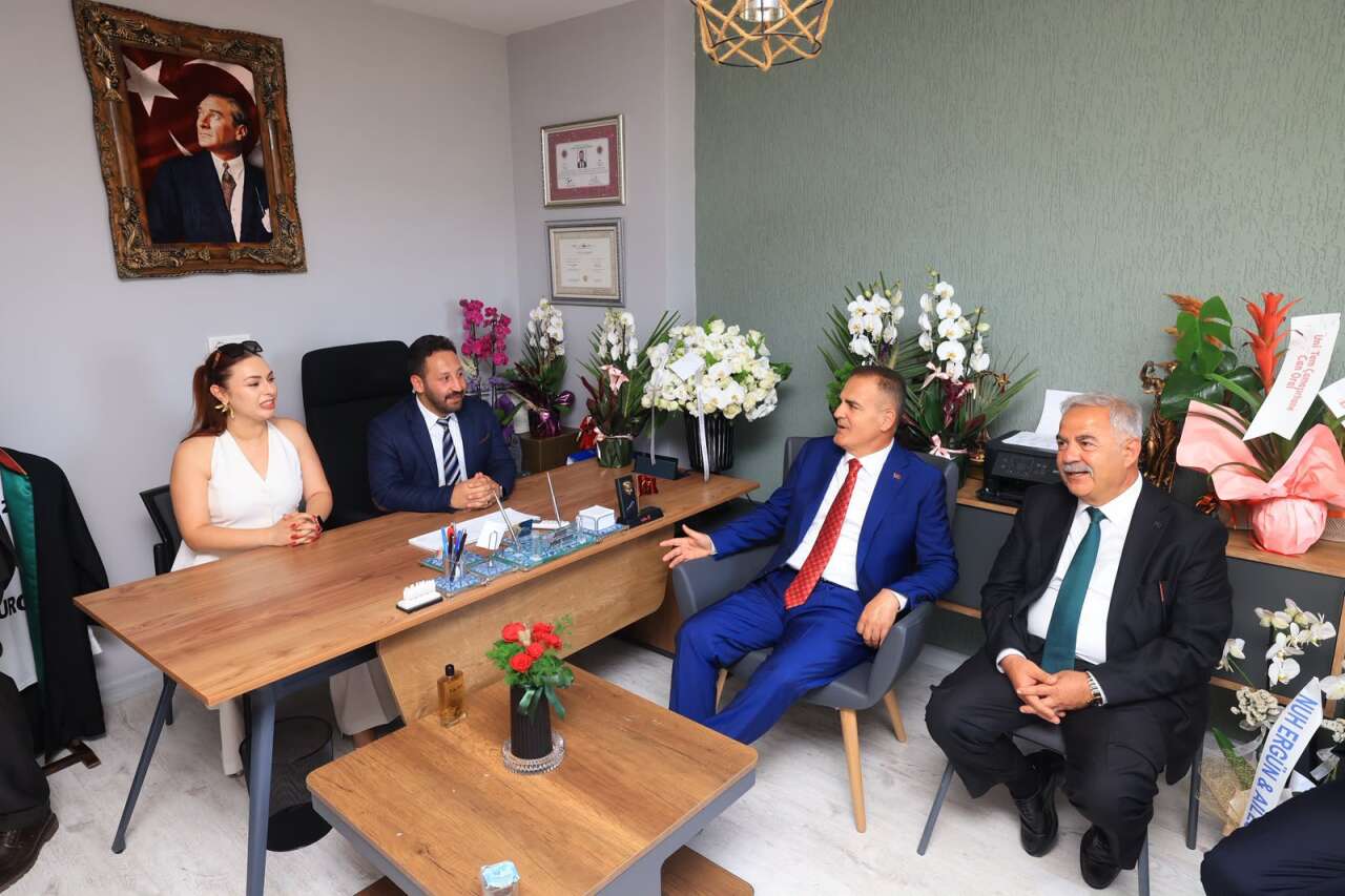 Vali Akbıyık Bodrum'da Avukatlık Bürosu Açılışına Katıldı 4